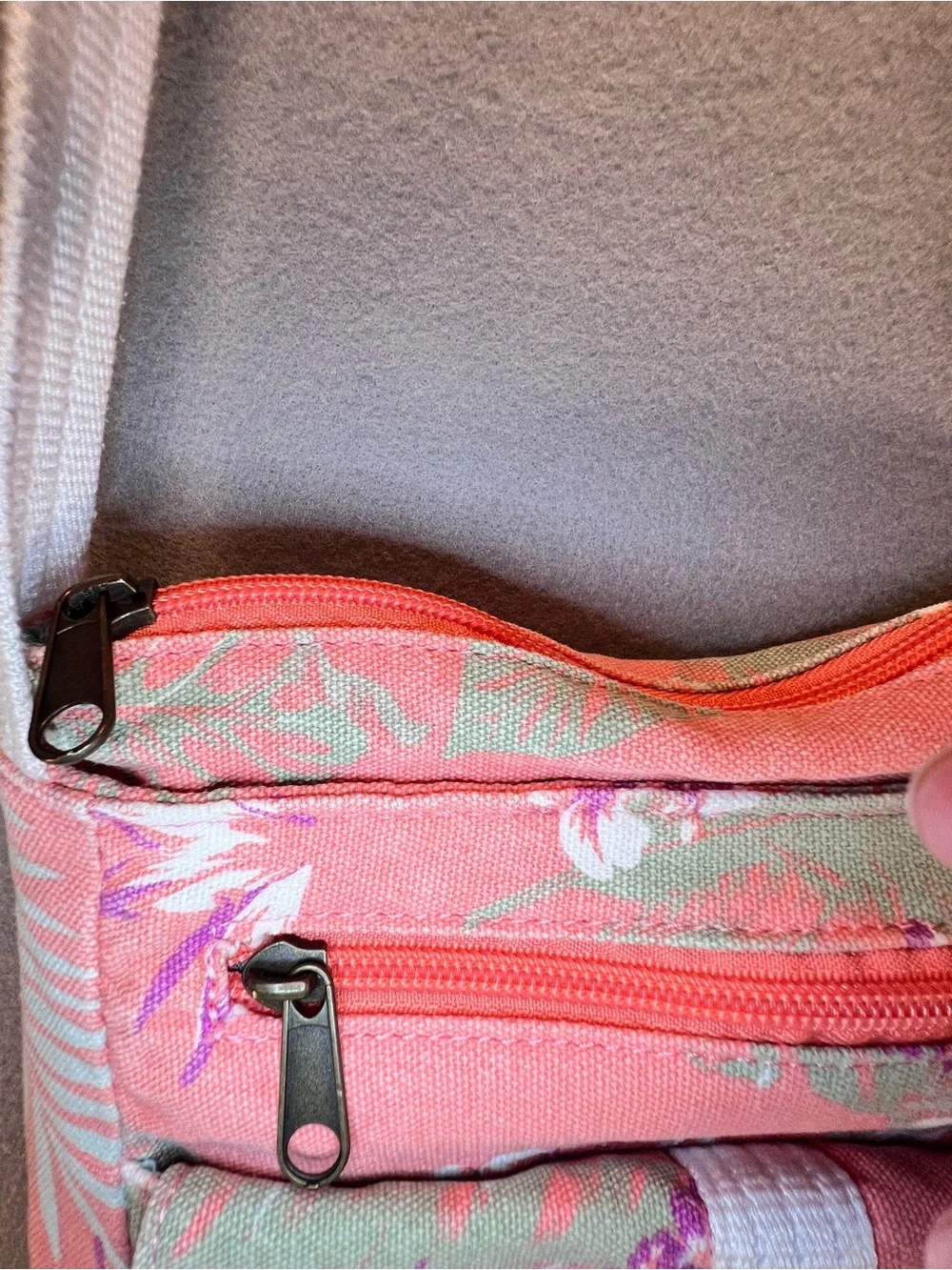 Dakine Coral Pink Floral Tropical Crossbody Bag Adjustable Strap Surf Beach